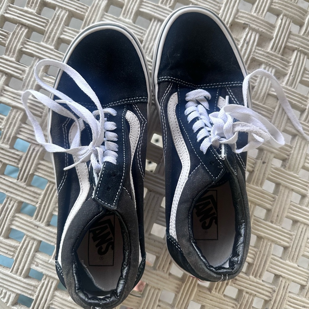 Vans - Picture 4 of 6